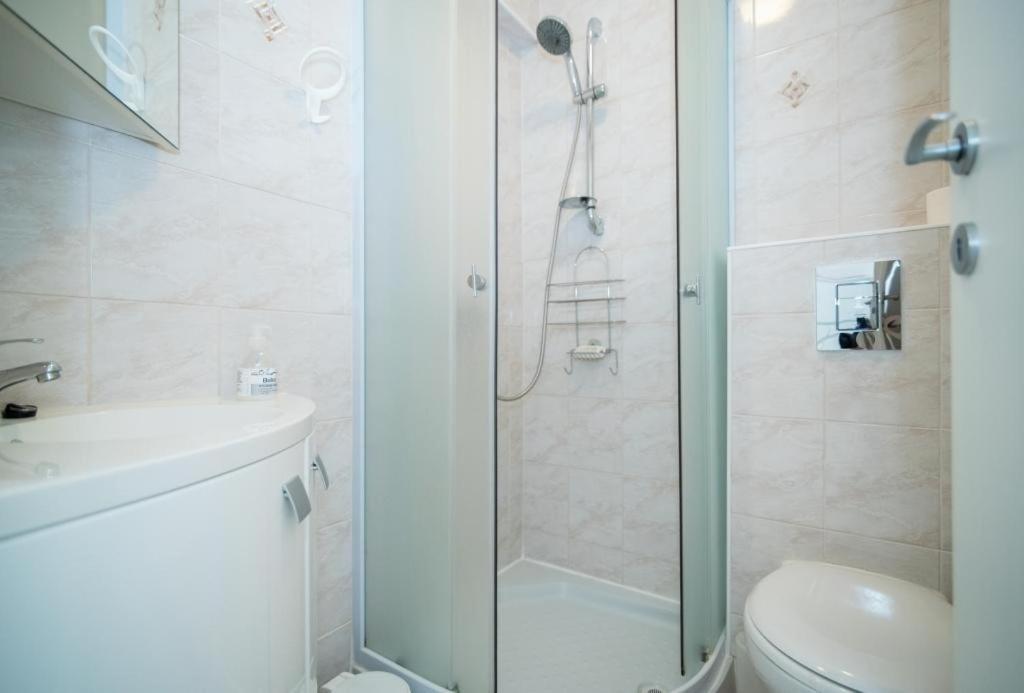Apartments Natasa ซูเปตาร์ ภายนอก รูปภาพ