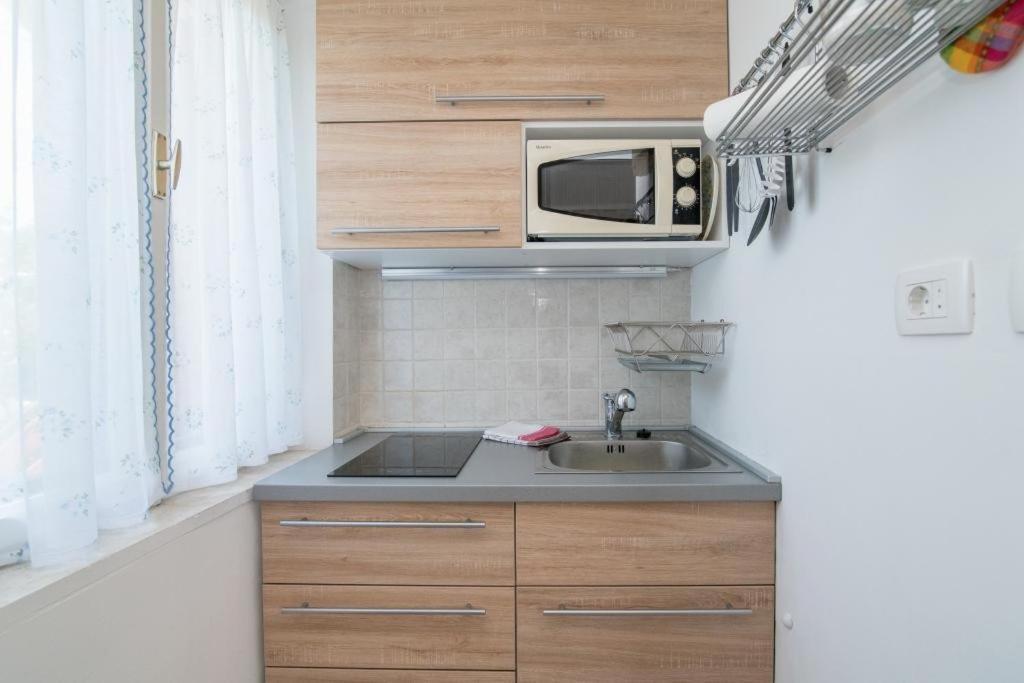 Apartments Natasa ซูเปตาร์ ภายนอก รูปภาพ