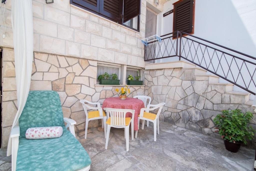 Apartments Natasa ซูเปตาร์ ภายนอก รูปภาพ