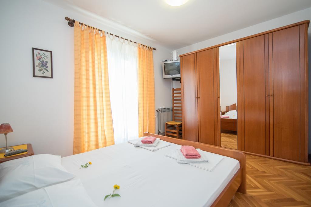 Apartments Natasa ซูเปตาร์ ภายนอก รูปภาพ
