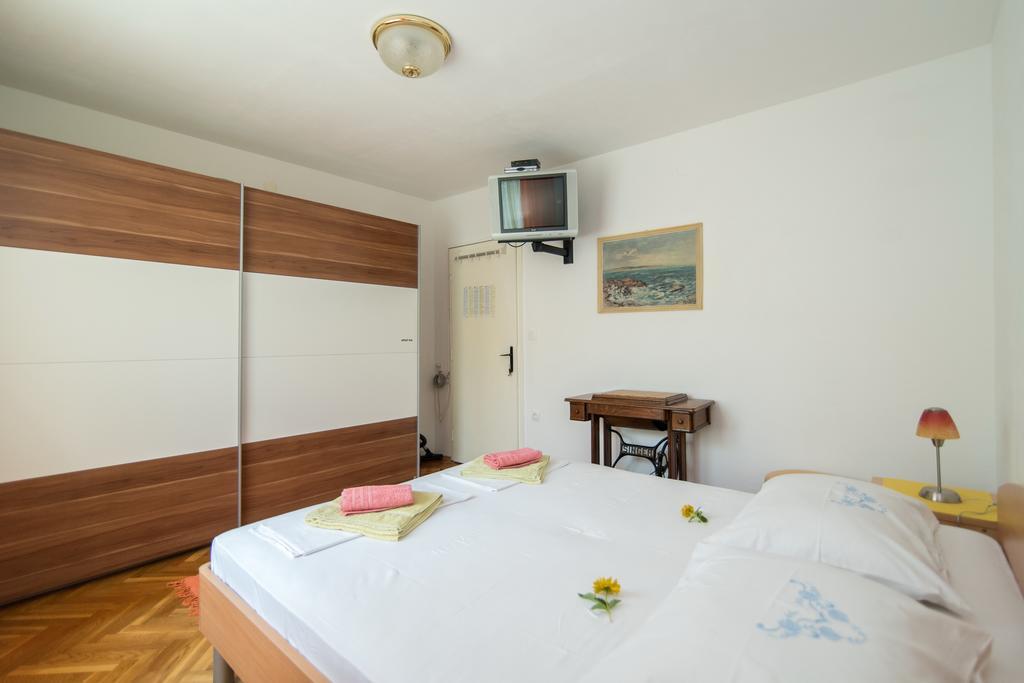 Apartments Natasa ซูเปตาร์ ภายนอก รูปภาพ